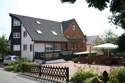 Das Gebäude in dem sich die Pension befindet