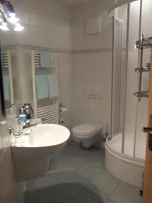 Ein Badezimmer in der Unterkunft Gasthaus-Pension Herberger