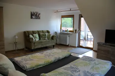 Ein Sitzbereich in der Unterkunft Ferienwohnung Christine Trautner