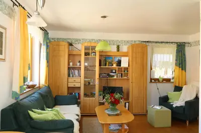 Ein Sitzbereich in der Unterkunft Limerhof
