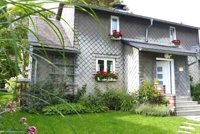 Ein Garten an der Unterkunft Ferienhaus Tante Liesl's Häusl