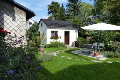 Ein Garten an der Unterkunft Ferienhaus Tante Liesl's Häusl