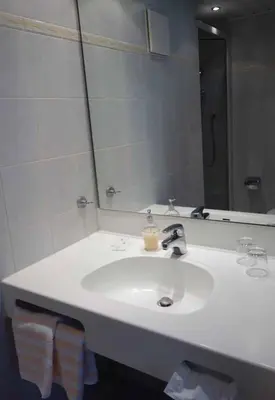 Ein Badezimmer in der Unterkunft Hotel Bayerischer Hof