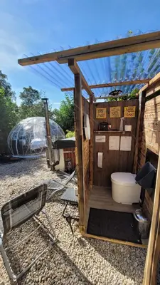 Ein Sitzbereich in der Unterkunft Fichtel-Bubble gegen Aufpreis mit Hot Tub und Sauna