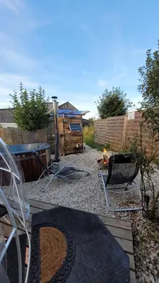 Ein Garten an der Unterkunft Fichtel-Bubble gegen Aufpreis mit Hot Tub und Sauna