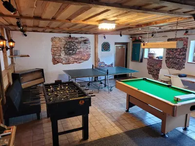 Ein Billardtisch in der Unterkunft Fichtel-Bubble gegen Aufpreis mit Hot Tub und Sauna