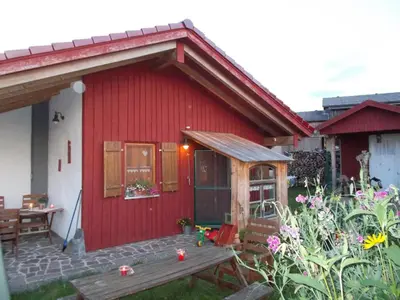 Das Gebäude in dem sich the country house befindet