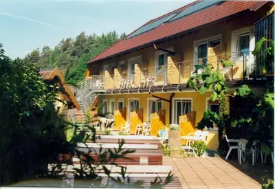 Das Gebäude in dem sich das Hotel befindet