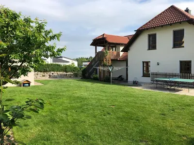 Ein Garten an der Unterkunft Ferienwohnung Diedrichs