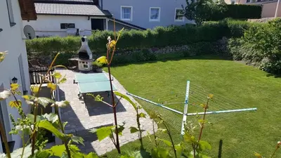 Ein Garten an der Unterkunft Ferienwohnung Diedrichs
