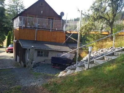 Das Gebäude in dem sich die Ferienwohnung befindet