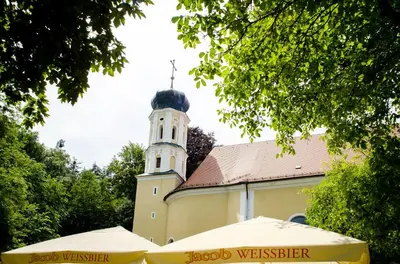Das Gebäude in dem sich das Gasthaus befindet