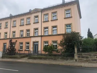 Das Gebäude in dem sich die Ferienwohnung befindet