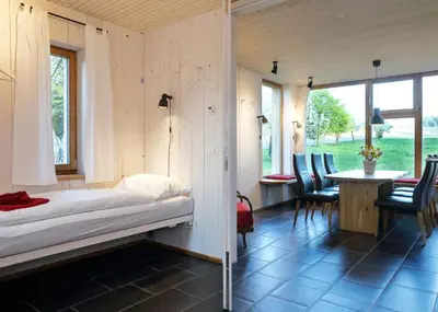 Ein Bett oder Betten in einem Zimmer der Unterkunft Bahnwärterhaus
