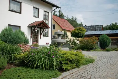 Ein Garten an der Unterkunft Ferienwohnung Maria