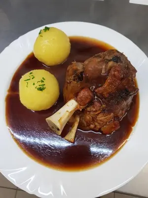 Essen im Gasthaus oder in der Nähe