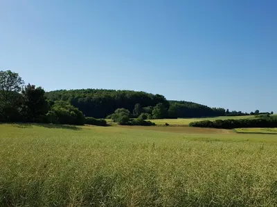 Naturlandschaft in der Nähe des Campingplatzes