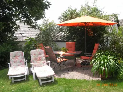 Ein Garten an der Unterkunft Ferienwohnung Kunze