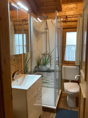 Ein Badezimmer in der Unterkunft Blockhaus Noffke