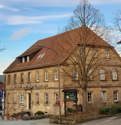 Das Gebäude in dem sich das Hotel befindet
