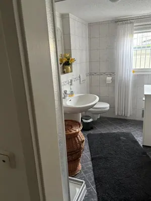 Ein Badezimmer in der Unterkunft Ferien- bzw. Zeitwohnen Burglengenfeld » Apartment 2