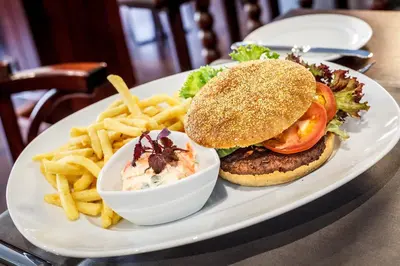 Essen im Hotel oder in der Nähe