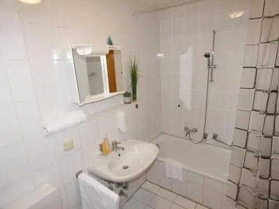 Ein Badezimmer in der Unterkunft SUNNYHOME Monteurwohnungen und Apartments in Wackersdorf