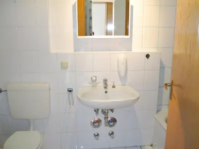 Ein Badezimmer in der Unterkunft SUNNYHOME Monteurwohnungen und Apartments in Wackersdorf
