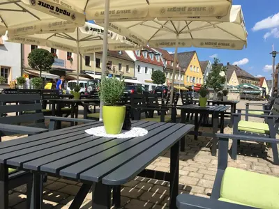 Ein Restaurant oder anderes Speiselokal in der Unterkunft Ratsstube Pegnitz