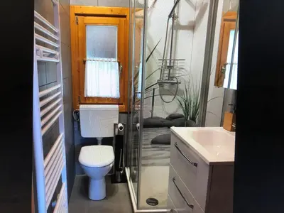 Ein Badezimmer in der Unterkunft Romantikhütten 1 & 24