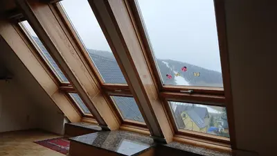 Ein allgemeiner Bergblick oder ein Berglick von der Ferienwohnung aus
