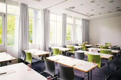 Ein Restaurant oder anderes Speiselokal in der Unterkunft Vienna House Easy by Wyndham Amberg