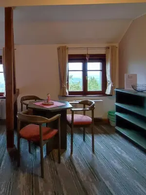 Ein Sitzbereich in der Unterkunft Auersberg Haus