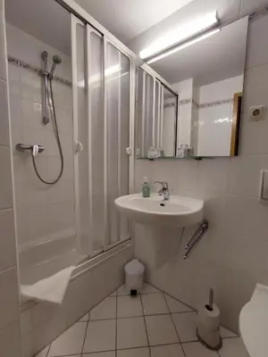 Ein Badezimmer in der Unterkunft Auersberg Haus