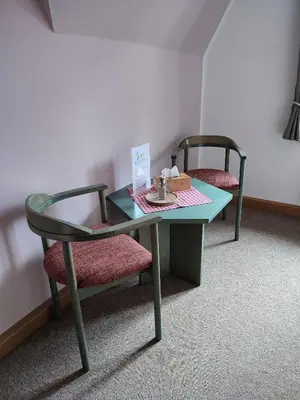 Ein Sitzbereich in der Unterkunft Auersberg Haus