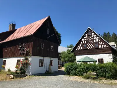 Das Gebäude in dem sich die Pension befindet
