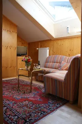 Ein Sitzbereich in der Unterkunft Hotel Brunner