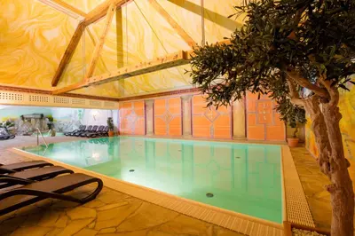 Der Swimmingpool an oder in der Nähe von Hotel Reiterhof