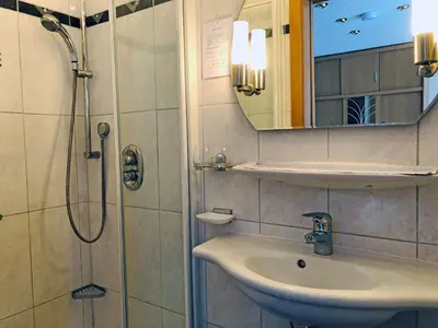 Ein Badezimmer in der Unterkunft Haus Ingrid