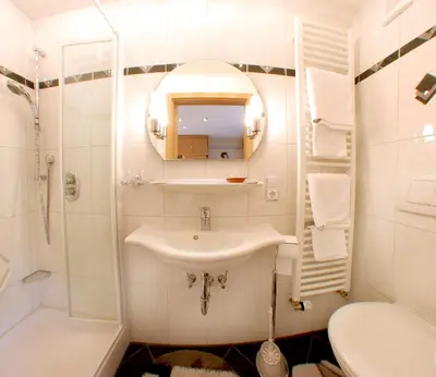 Ein Badezimmer in der Unterkunft Haus Ingrid