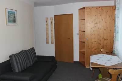 Ein Sitzbereich in der Unterkunft Gasthaus Zur Waldesruh