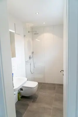 Ein Badezimmer in der Unterkunft AMBERG APART - Apartment B - Wohnraum auf Zeit