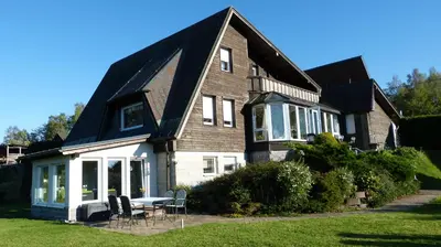 Das Gebäude in dem sich die Ferienwohnung befindet