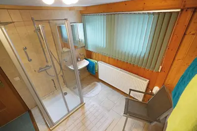 Ein Badezimmer in der Unterkunft Domizil Aschbergblick
