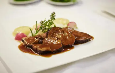 Essen im Hotel oder in der Nähe