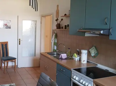 Küche/Küchenzeile in der Unterkunft Vorbeischauen in Plauen 2