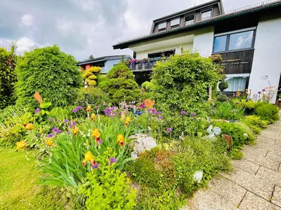 Ein Garten an der Unterkunft Ferienwohnung Boller II