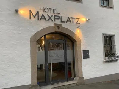 Das Gebäude in dem sich das Hotel befindet