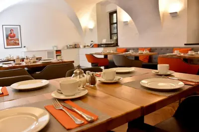Ein Sitzbereich in der Unterkunft Hotel Maxplatz