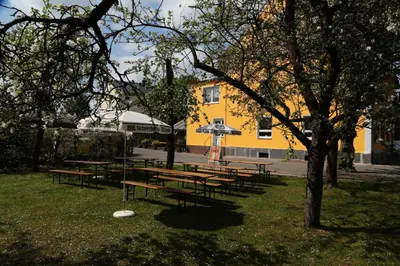 Ein Garten an der Unterkunft Hotel Munzert